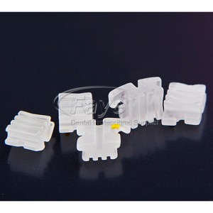 Dental orthodontic ceramic brackets with 3 grooves